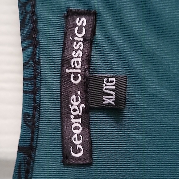 Paisley Print Emerald Green Blouse - Picture 3 of 9